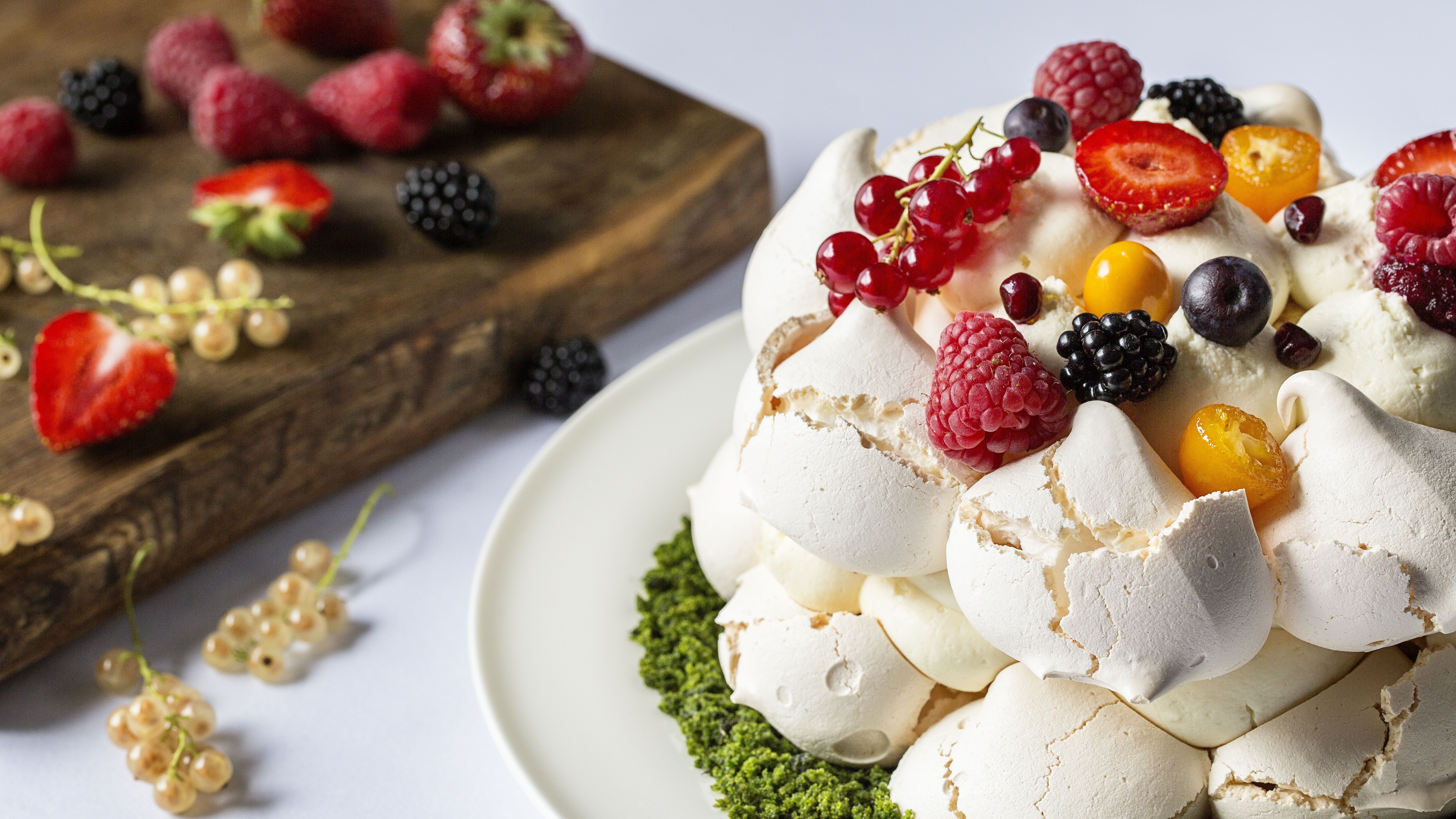 Sheraton Grand Hotel - Cake away offer